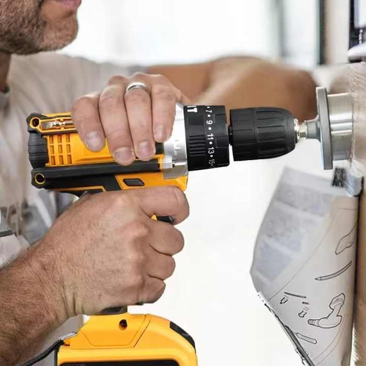 Taladro atornillador inalámbrico con herramientas 36V